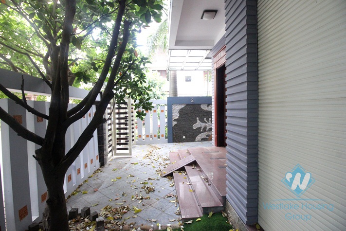 Big and nice 04 bedrooms house for rent in Ba Dinh district